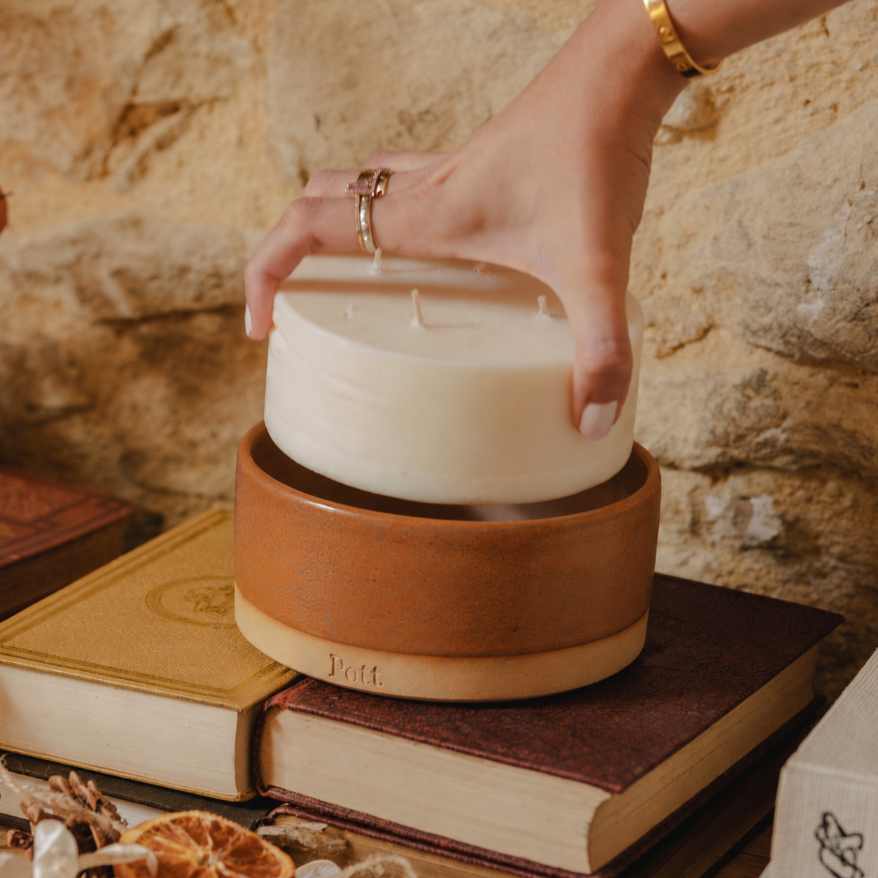 Amber Refillable Candle (Grand Size)